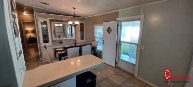 Come settle down in comfort and relaxation in a lovely