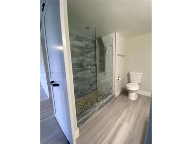 Spacious 2 bedroom, 2 bath condo offering, 1,192 sq ft