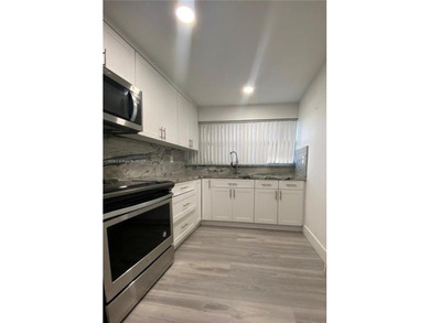 Spacious 2 bedroom, 2 bath condo offering, 1,192 sq ft