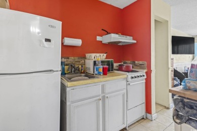 This unit is located just steps from the beach in the Wave Rider