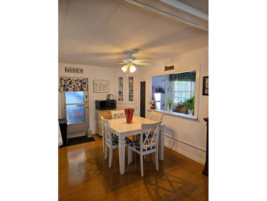 Looking for a place to call home? Look no further ! This 2/2 is