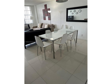 Spacious and bright.  Beachfront building. Stunning intracoastal