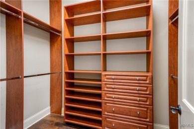 Custom-built Lake Tuscaloosa estate with 7,981 sq. ft. on 1.40