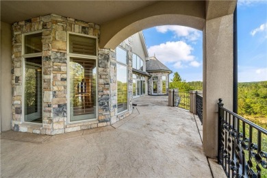 Custom-built Lake Tuscaloosa estate with 7,981 sq. ft. on 1.40