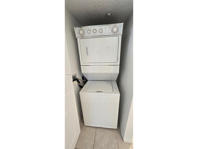 Welcome to Southampton Condominiums at King's Point -- a highly