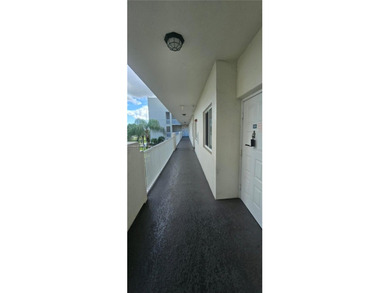 Welcome to Southampton Condominiums at King's Point -- a highly