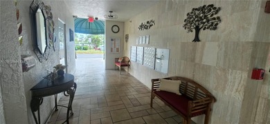 Welcome to Southampton Condominiums at King's Point -- a highly