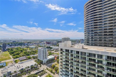 Spectacular 40th Studio in Opera Tower with the best view in