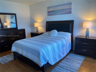 Spacious 1 bedroom/1.5 bathroom unit offers beautiful view of