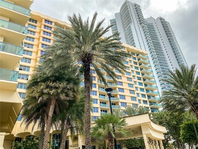 Spacious 1 bedroom/1.5 bathroom unit offers beautiful view of