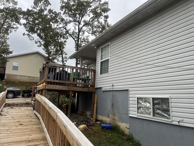 Rare Find in the Highlands of Branson! Discover this spacious