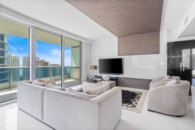 Exceptional residence on the Miami River, next to the iconic