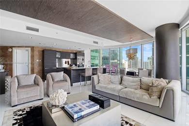 Exceptional residence on the Miami River, next to the iconic