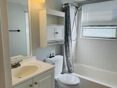 BEAUTIFUL REMODELED 2BED 1.1 BATH CONDO, SECOND FLOOR WITH