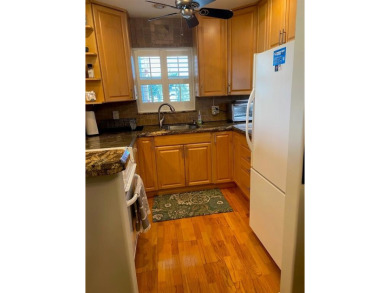 BOAT DOCK available for rent. TOP FLOOR 2 bed 2 bath corner unit