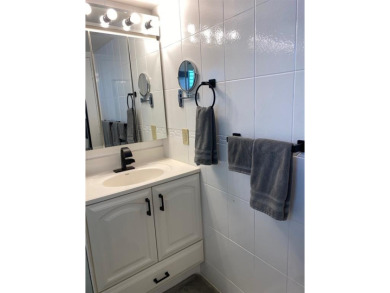 BOAT DOCK available for rent. TOP FLOOR 2 bed 2 bath corner unit