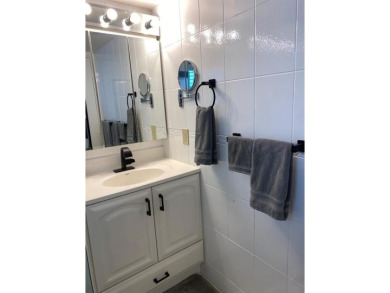 BOAT DOCK available for rent. TOP FLOOR 2 bed 2 bath corner unit