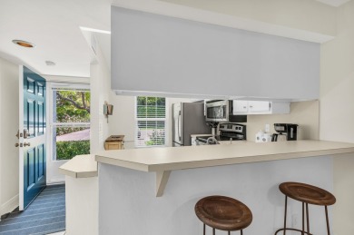 MARCO ISLAND Smokehouse Bay Club resort style amenity rich condo