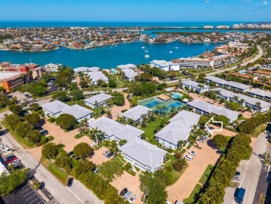 MARCO ISLAND Smokehouse Bay Club resort style amenity rich condo