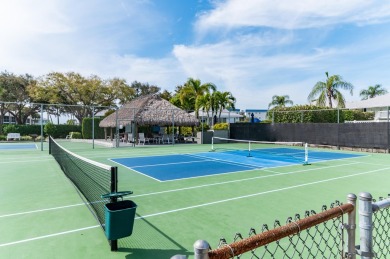 MARCO ISLAND Smokehouse Bay Club resort style amenity rich condo