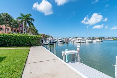 MARCO ISLAND Smokehouse Bay Club resort style amenity rich condo