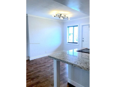 Waterfront! Watch the yachts & manatees go by from your living