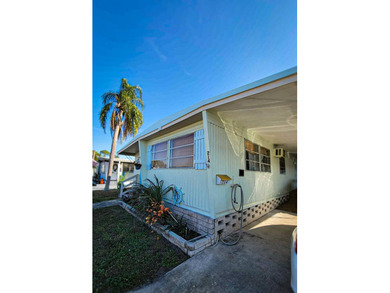 Nice singlewide one bedroom, one bath mobile home in a nice 55