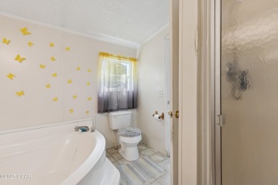 3 big bedrooms and two full bathrooms. Just five minutes from