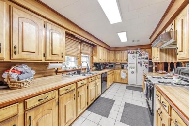 If you are looking for a great bayou, home with country setting