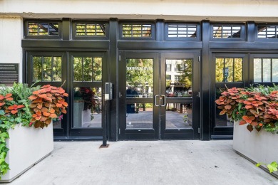 Located in the historic, landmarked University Commons near UIC