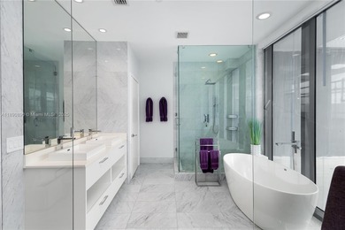 Looking for the feel of a SINGLE FAMILY HOME w/ the conveniences