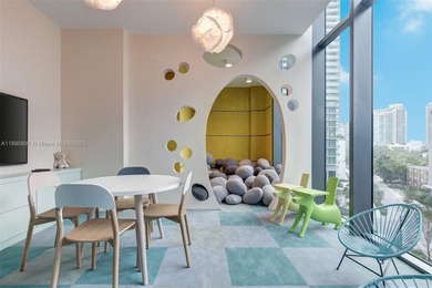 Looking for the feel of a SINGLE FAMILY HOME w/ the conveniences