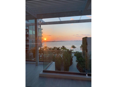 Looking for the feel of a SINGLE FAMILY HOME w/ the conveniences