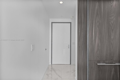 Welcome to #3505 at the Prestigious One Paraiso. Discover