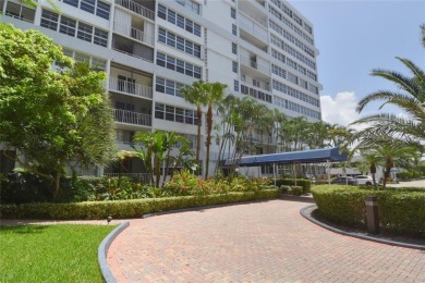 Nicely appointed condo East of US1 and on the water with visitor