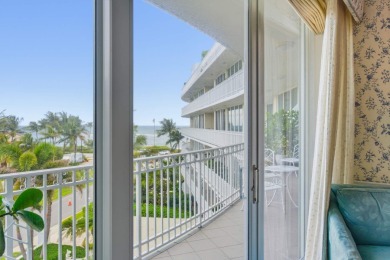 This is a very special location-at the beachfront end of Royal