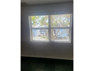 BOATER'S PARADISE..Deep water, no fixed bridges!  Best direct