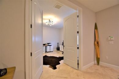 Remodeled in a exclusive design. unfurnished. This property is