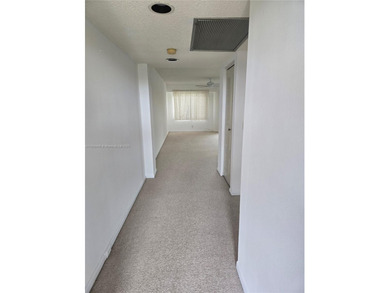 Bright and clean 1-bedroom, 1-bath unit located on the 4th floor