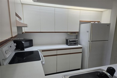 Bright and clean 1-bedroom, 1-bath unit located on the 4th floor