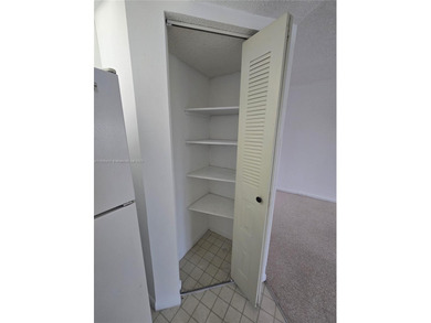 Bright and clean 1-bedroom, 1-bath unit located on the 4th floor