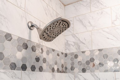 PRICE CORRECTION, SELLERS READY TO SELL!!  BEAUTIFUL SUMMERHOUSE