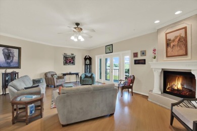 STUNNING 3BR/3BA END-UNIT TOWNHOUSE WITH OVERSIZED GARAGE &
