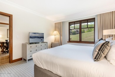 This 3 bedroom residence is connected to The Ritz-Carlton