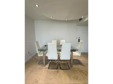 Turn key condo in the heart of Aventura! Spacious 2 bedrooms, 2