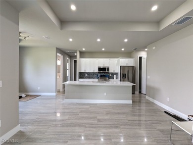 Move in ready! Beautiful new custom upgraded open floor plan