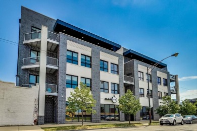 Welcome to The Stanton, a 14 unit boutique elevator building at