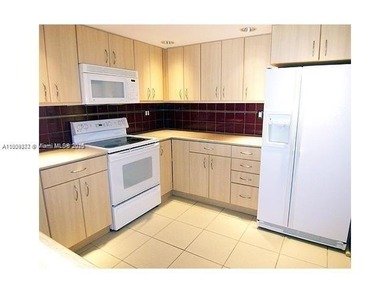 AMAZING VIEWS TO BISCAYNE BAY, CITY & OCEAN - 1 BED/ 1 BATH -