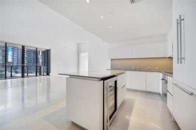 Large 2-bedroom+ Den, 2.5-bath condo in the heart of Brickell