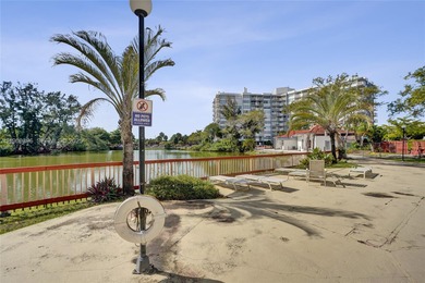 Spacious 2BD/2BA at Wilshire Condominium, a well established